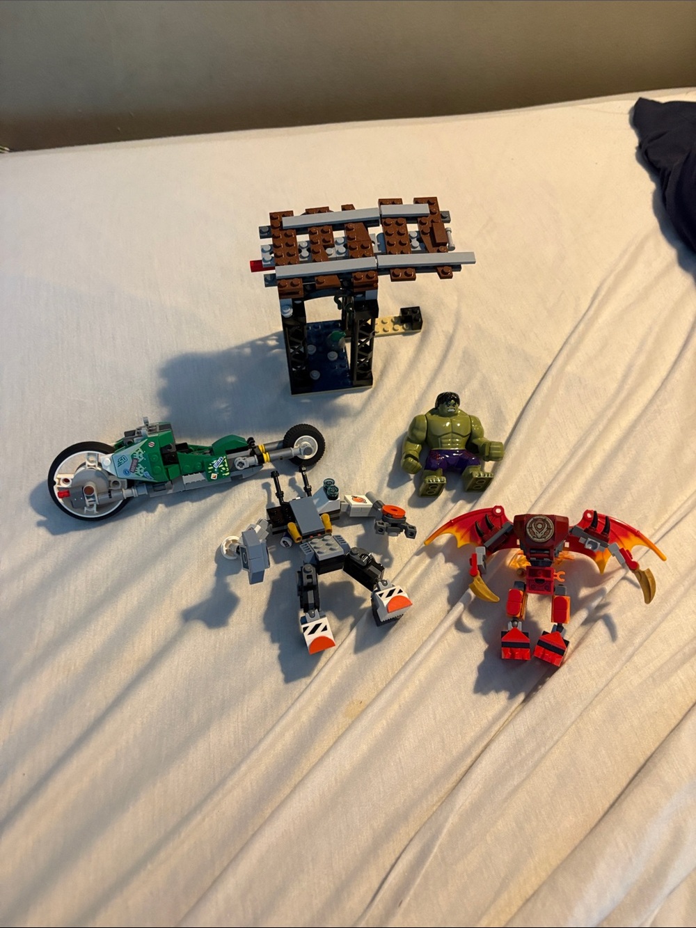 LEGO mechs and playset